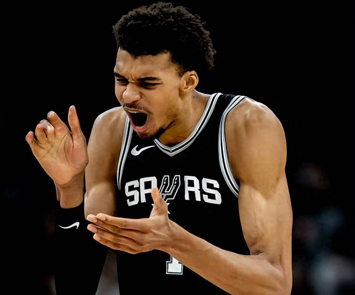 三亿网页版 -NBA季后赛集结日再迎强敌；门兴格拉德巴赫手感冰凉；主帅态度——信心回归；临场指挥获称赞的简单介绍